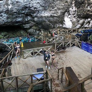 Meet your Posher, Jewelene